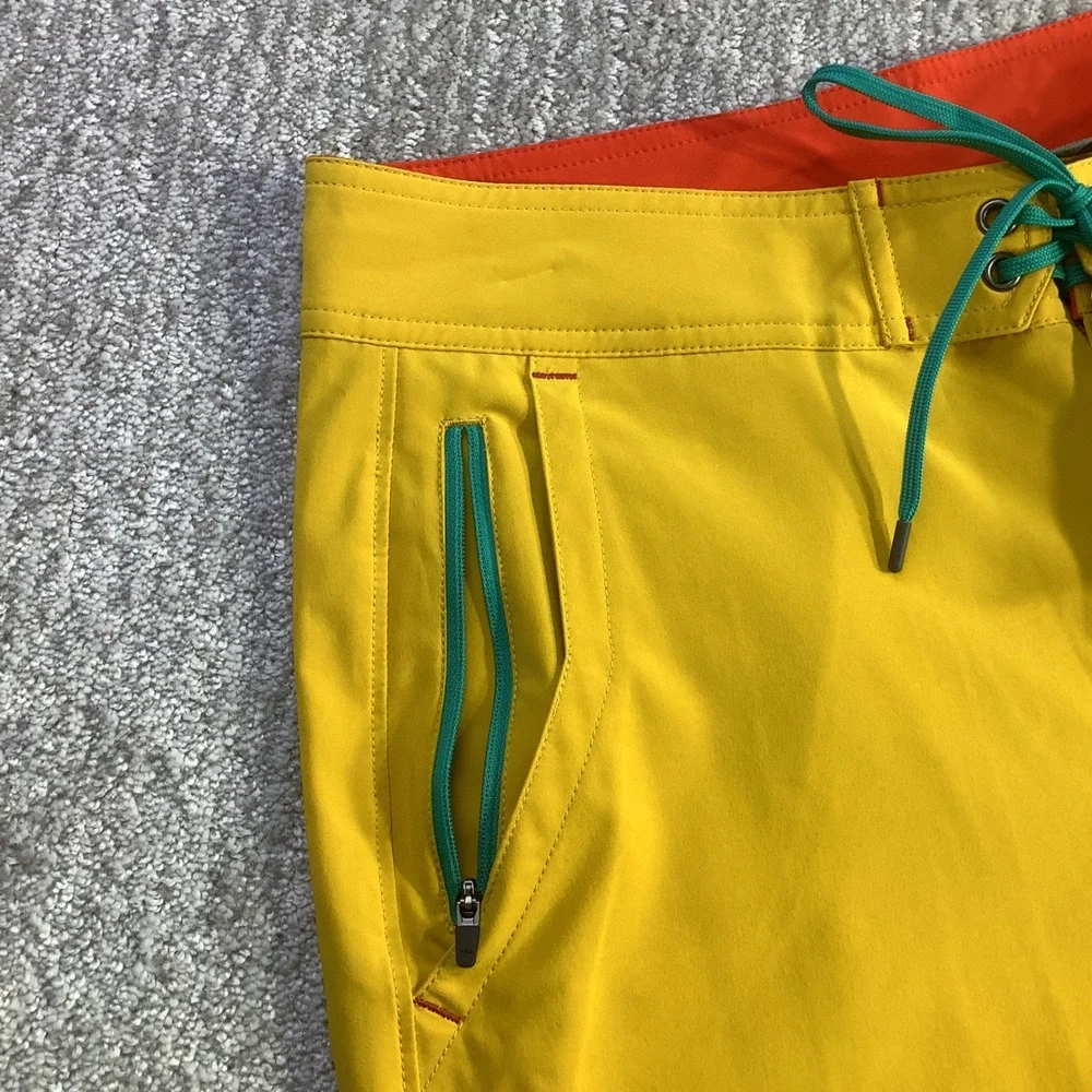 Stio Mens CFS Board Shorts Quick Dry Swim Trunks Yellow Size 33 NWT